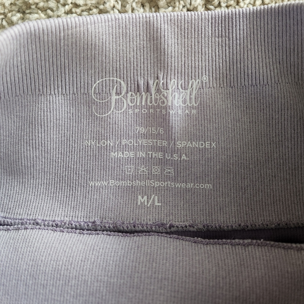 Bombshell Sportswear Seamless Leggings Light Purple | Size M/L - Picture 5 of 5